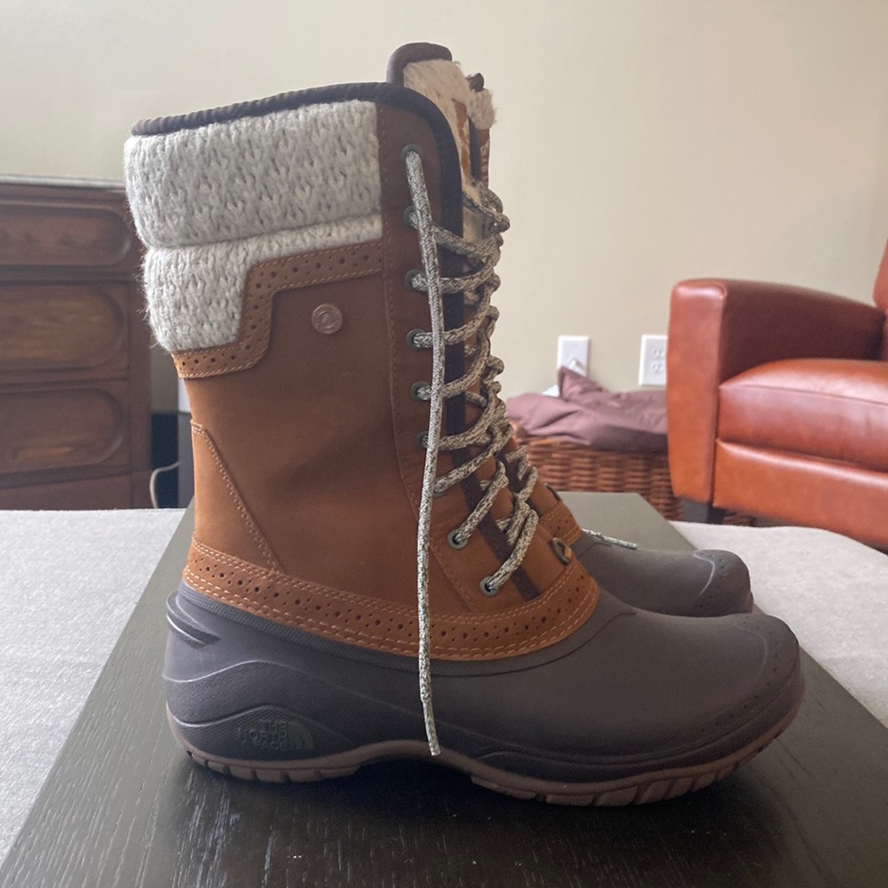 NWOT The North Face Shellista II Mid Boot - Women’s Sz 9.5